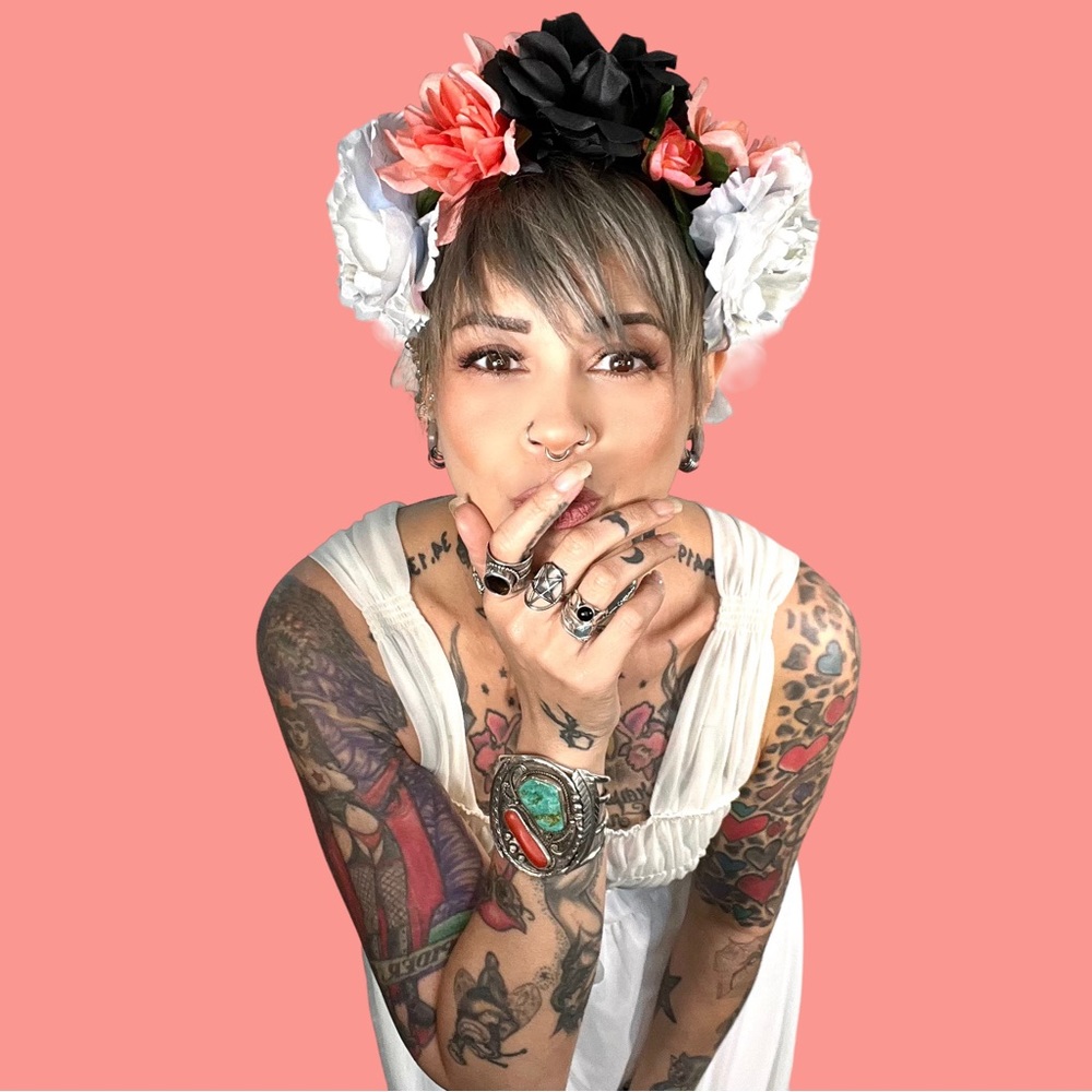 Handmade floral crown for festivals or prom or whatever 🦋 - Picture 2 of 7